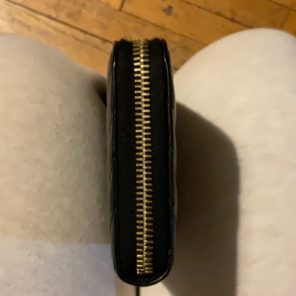 YSL (Saint Laurent) Black Joan Wallet - Picture 3 of 9